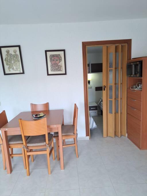 Holiday Center Apartamento Vistas Mar, Acceso Directo Playa Y Piscina Roses Exterior photo